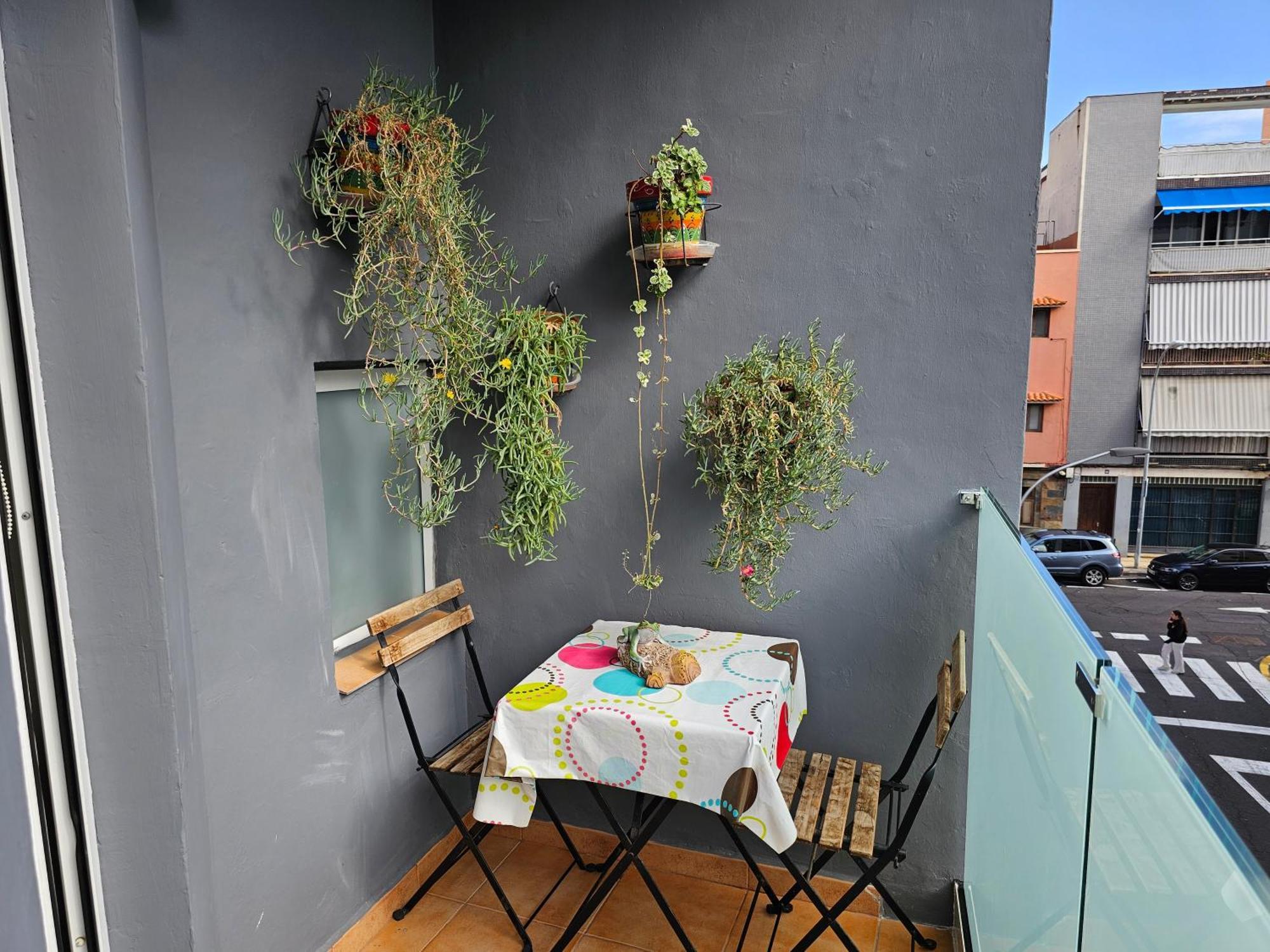 Keka'S Guesthouse - City Centre Santa Cruz de Tenerife Exterior photo
